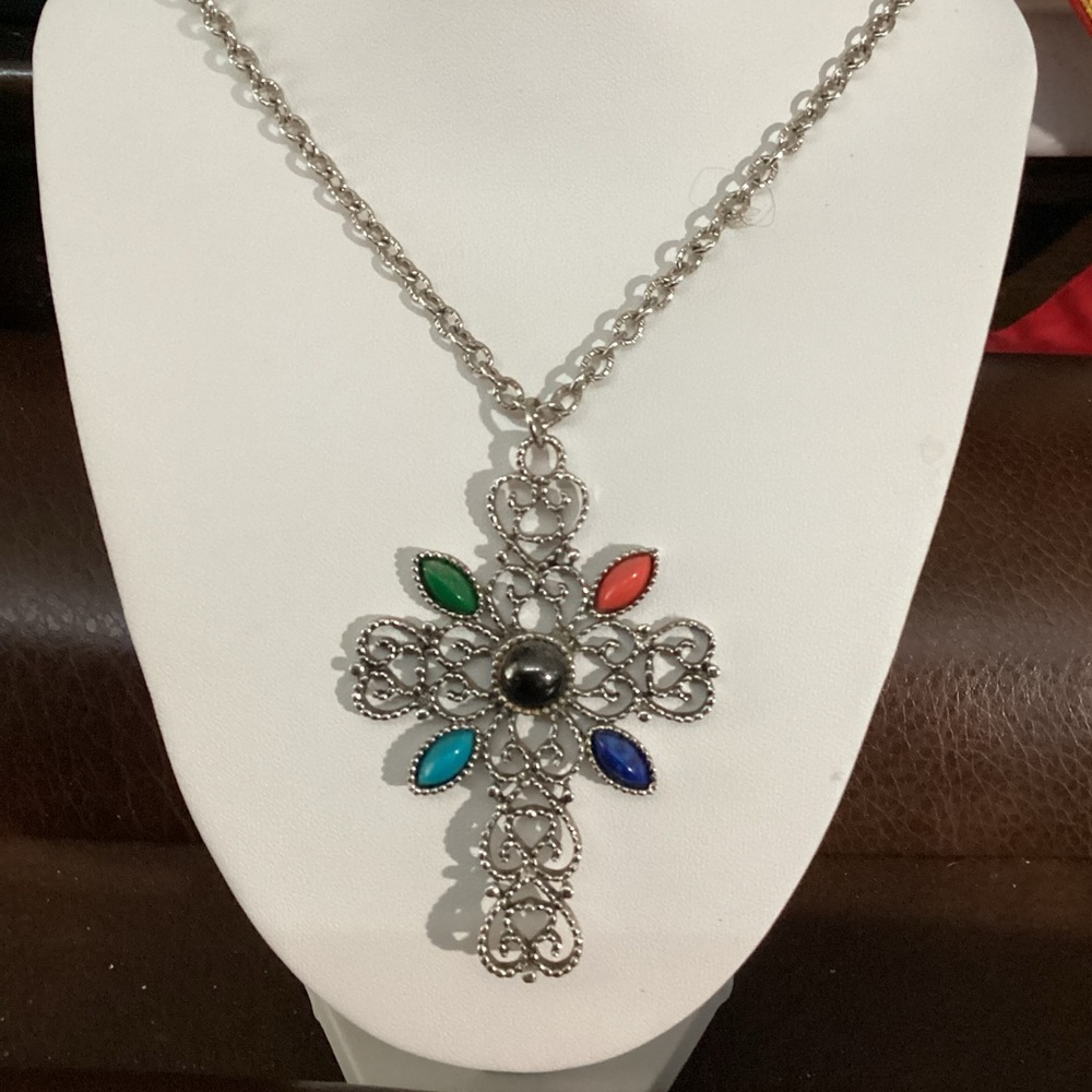 Vintage Jewelry Avon Necklace Cross Pendant Stones Chain Silver Women 1639